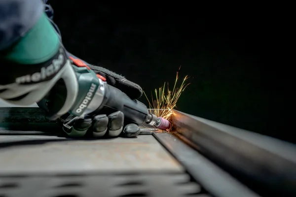 Metabo 600826850 akumulatorowa szlifierka prosta GVB 18 LTX BL 11-28 18 V, bez akumulatora