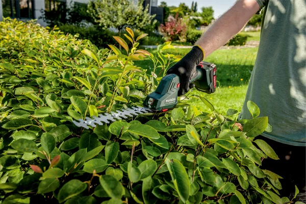 Metabo 601609840 akumulatorowe nożyce do krzewów i trawy SGS 18 LTX Q 18 V, metaBOX, bez akumulatora