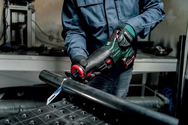 Metabo 601616840 akumulatorowa piła szablasta SSEP 18 LT, metaBOX, bez akumulatora Metabo 601616840 akumulatorowa piła szablasta SSEP 18 LT 18 V, metaBOX, bez akumulatora