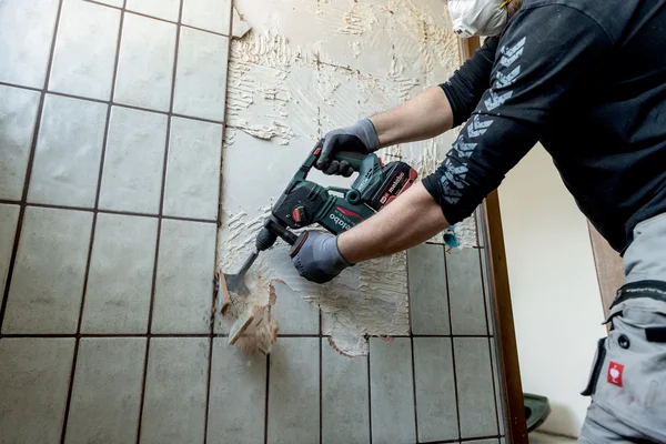 Metabo 601713660 kombimłotek akumulatorowy KH 18 LTX BL 24, 2×5,5 Ah, metaBOX Metabo 601713660 kombimłotek akumulatorowy KH 18 LTX BL 24 18 V 2,2 J, 2×5,5 Ah, metaBOX