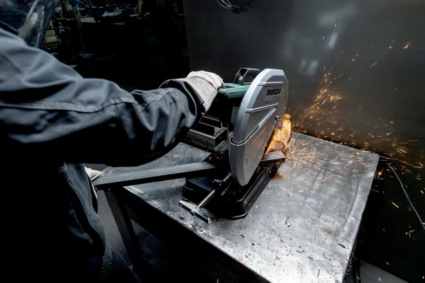Metabo 601787000 przecinarka do metalu CS 24-355 S 2400 W