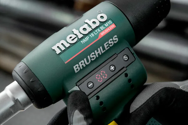 Metabo 601788800 nitownica akumulatorowa do nitonakrętek NMP 18 LTX BL M10 18 V, 2×4,0 Ah, metaBOX