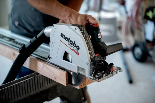 Metabo 601866840 akumulatorowa pilarka tarczowa do cięcia wgłębnego KT 18 LTX 66 BL 18 V 165 mm, metaBOX, bez