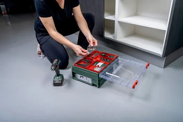 Metabo 602207710 wiertarko-wkrętarka akumulatorowa BS 18 Set 18 V 48 Nm, 2×2,0 Ah, walizka