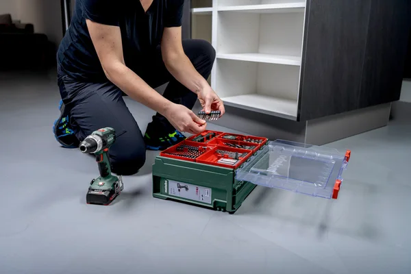 Metabo 602245710 akumulatorowa wiertarka udarowa SB 18 Set 18 V 48 Nm, 2×2,0 Ah, walizka