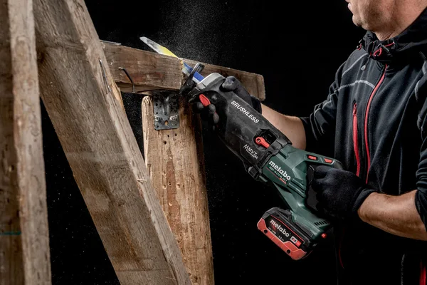 Metabo 602258810 akumulatorowa piła szablasta SSEP 18 LTX BL MVT 18 V, 2×8,0 Ah, metaBOX