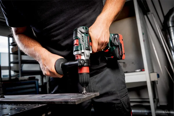 Metabo 602362850 gwinciarka akumulatorowa GB 18 LTX BL Q I, bez akumulatora Metabo 602362850 gwinciarka akumulatorowa GB 18 LTX BL Q I 18 V, bez akumulatora