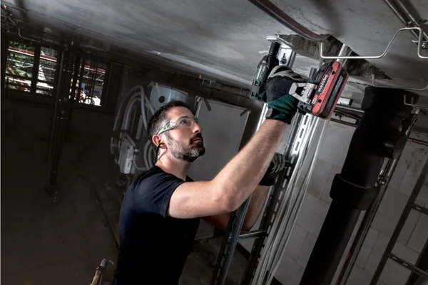 Metabo 602395800 akumulatorowy zakrętak udarowy SSW 18 LTX 300 BL 18 V 300 Nm, 2×4,0 Ah, metaBOX