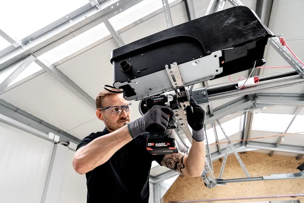 Metabo 602398850 akumulatorowy zakrętak udarowy SSW 18 LT 300 BL 18 V 300 Nm, bez akumulatora