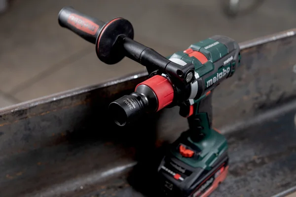 Metabo 603180660 wiertarko-wkrętarka akumulatorowa BS 18 LTX-3 BL Q I Metal 18 V 130 Nm, 2×5,5 Ah, metaBOX Metabo 603180660 wiertarko-wkrętarka akumulatorowa BS 18 LTX-3 BL Q I Metal 18 V 130 Nm, 2×5,5 Ah, metaBOX