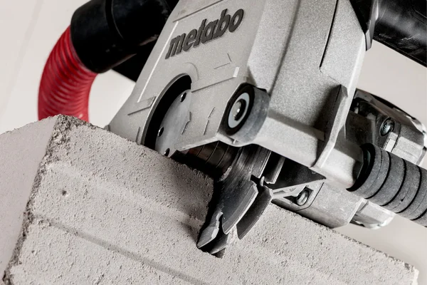 Metabo 604040900 bruzdownica MFE 40, walizka Metabo 604040900 bruzdownica MFE 40 125 mm 1900 W, walizka