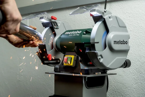 Metabo 604210000 szlifierka stołowa podwójna DSD 200 Plus 750 W Metabo 604210000 szlifierka stołowa podwójna DSD 200 Plus 750 W