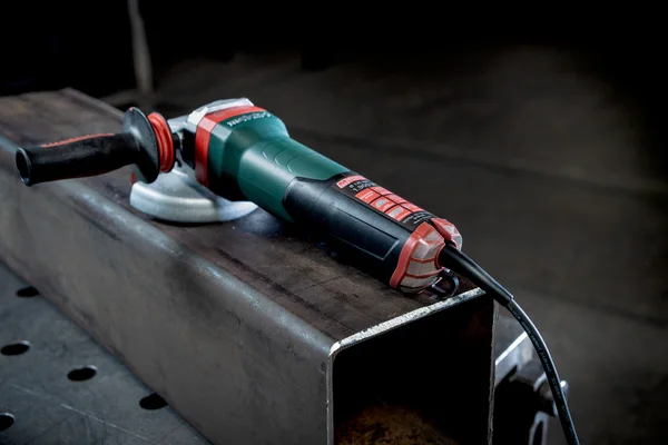 Metabo 613114000 szlifierka kątowa WEPBA 19-125 Q DS M-Brush 125 mm 1900 W Metabo 613114000 szlifierka kątowa WEPBA 19-125 Q DS M-Brush 125 mm 1900 W