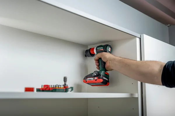 Metabo 613156800 wiertarko-wkrętarka akumulatorowa BS 18 L BL Q 18 V 65 Nm, 2×4,0 Ah, metaBOX