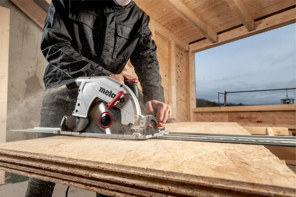 Metabo 691149000 ręczna pilarka tarczowa Set KS 85 FS 235 mm 2000 W Metabo 691149000 ręczna pilarka tarczowa Set KS 85 FS 235 mm 2000 W