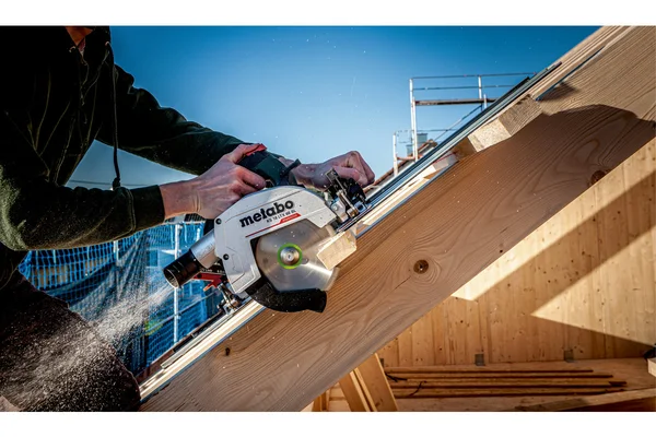 Metabo 691194810 akumulatorowa ręczna pilarka tarczowa KS 18 LTX 66 BL Set 18 V 165 mm, 2×8,0 Ah, metaBOX Metabo 691194810 akumulatorowa ręczna pilarka tarczowa KS 18 LTX 66 BL Set 18 V 165 mm, 2×8,0 Ah, metaBOX